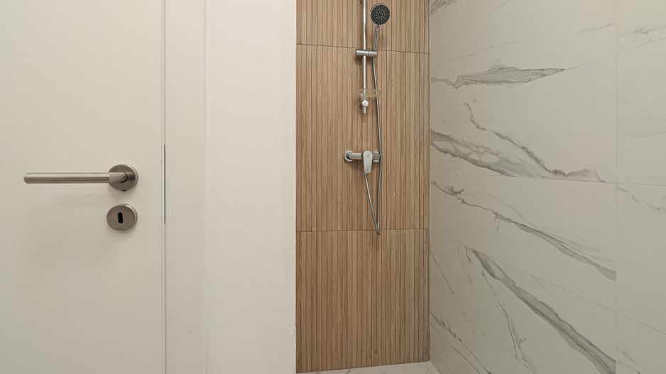 Vila insiruita Giurgiului cartier privat P+1+M 147mp parcare + curte - Poză 23