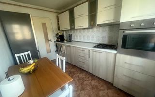 2 camere decomandat 2 balcoane , Bucovina  langa parc cu  centrala - Poză 5