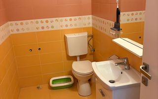 Casa frumoasa de vanzare la curte comuna, zona Centrala! - Poză 10