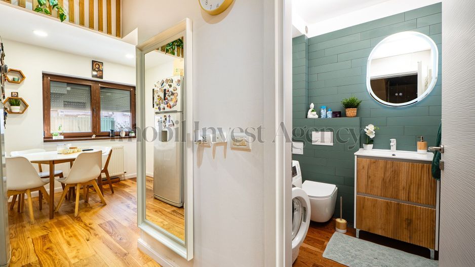 Duplex P+1+M cu grădină proprie, terasă și acces la piscină. - Poză 11