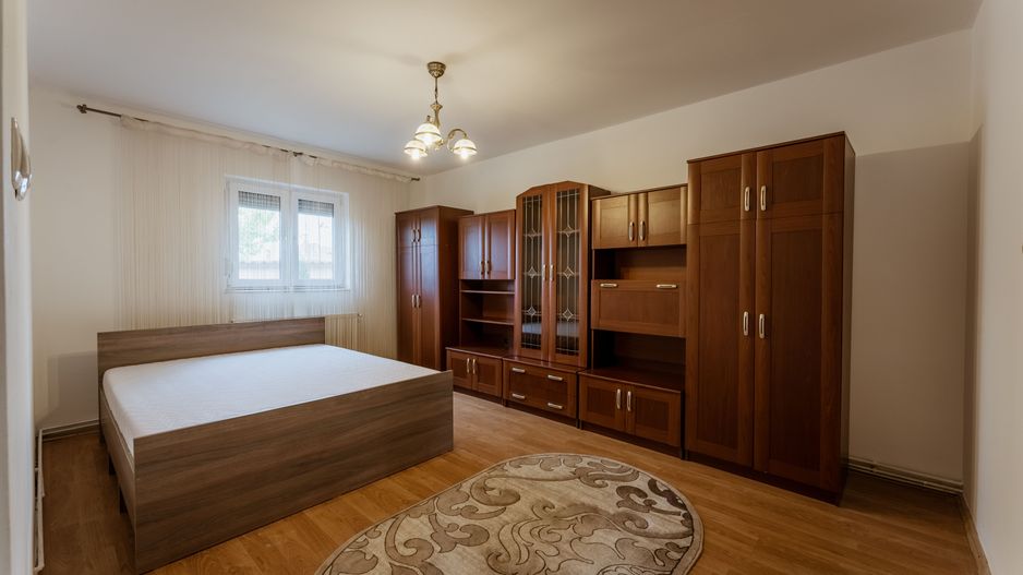 Casă cu 2 camere în Bujac - Poză 1