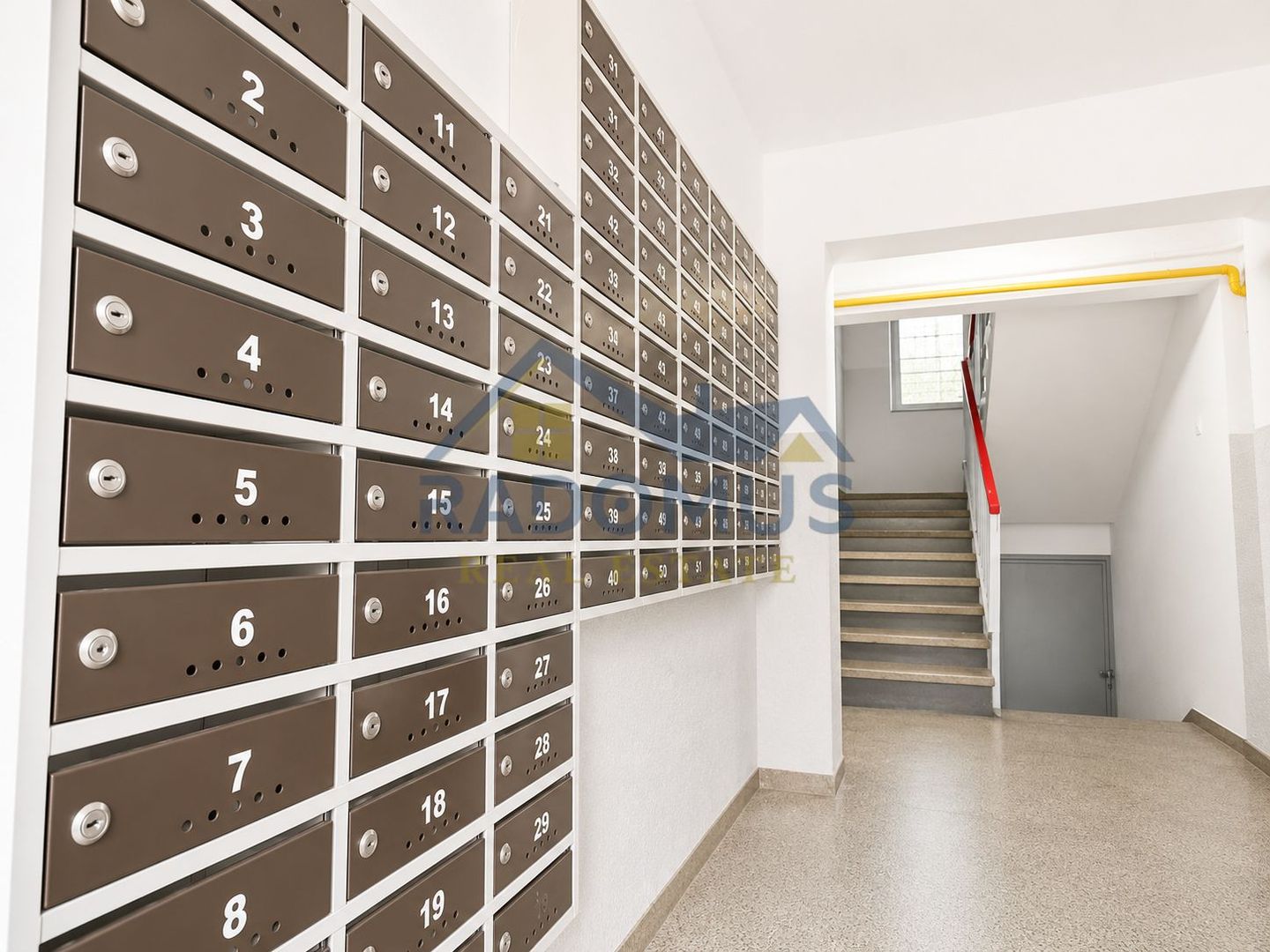 Garsonieră de vânzare – 22 Mp Utili - Parter - Vest -31.900 Euro - Poză 3