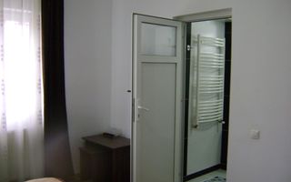 Pensiune de vanzare P+E Busteni - central - Poză 17