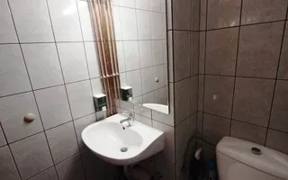 Spațiu parter cu destinație mixtă, zona fostă Lidia – 67 mp - Poză 11