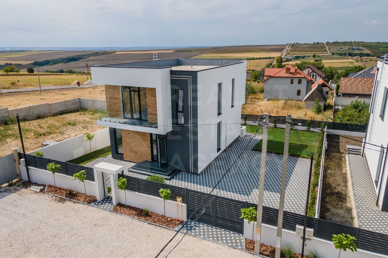 Vânzare, casă Hi-Tech, 200 mp, str. Meșterul Manole, Colonița - Poză 24