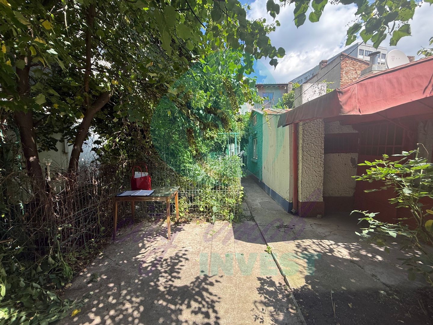 "Casa bunicii" pe un lot de teren de 307 mp - Poză 3