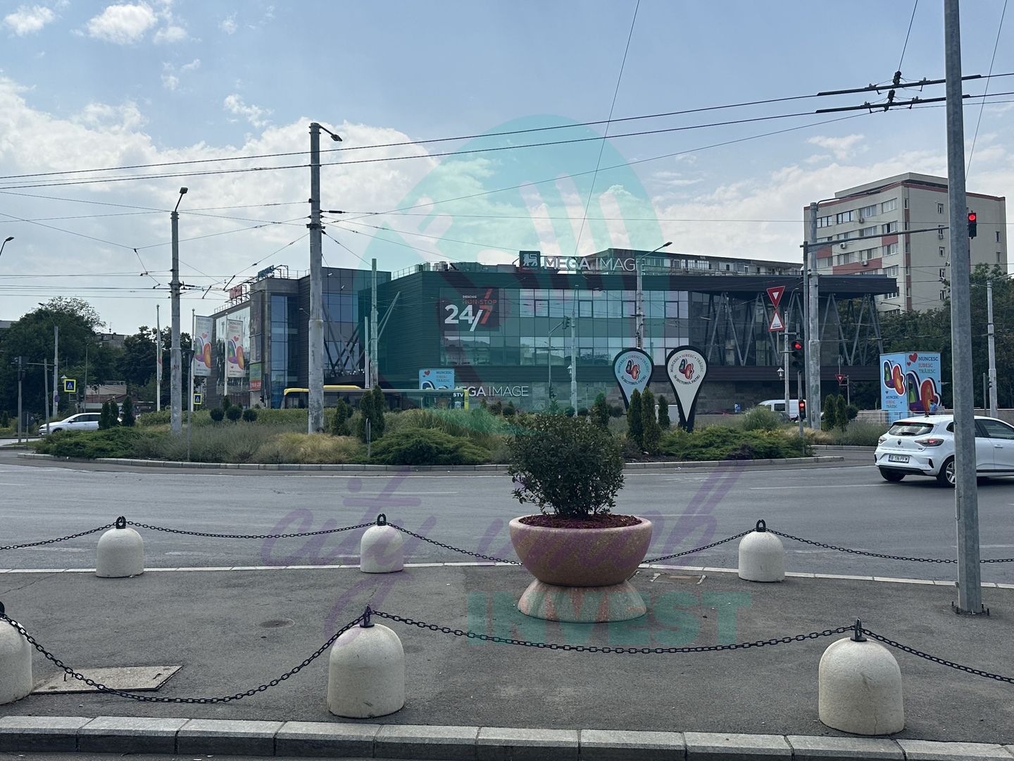 SPATIU COMERCIAL langa Sun Plazza - STATIA DE METROU - Poză 1