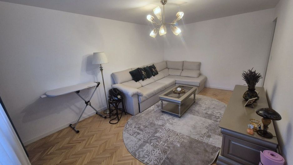 Apartament 3 camere, decomandat, et.1, Ampoi 3 - Poză 2