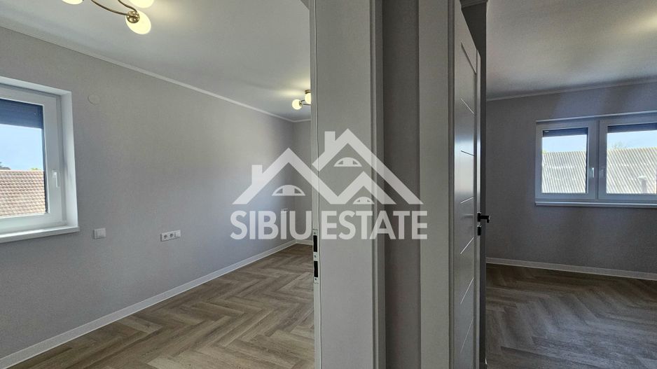 Casa gata de mutare,  finisata, curte mare amenajata Selimbar - Poză 20