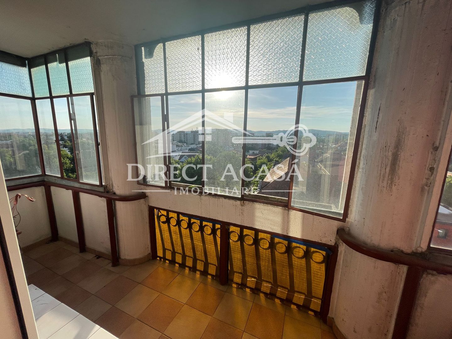 Apartament cu 4 camere de inchiriat-Str Republici-Zona 7 Noiembrie - Poză 15