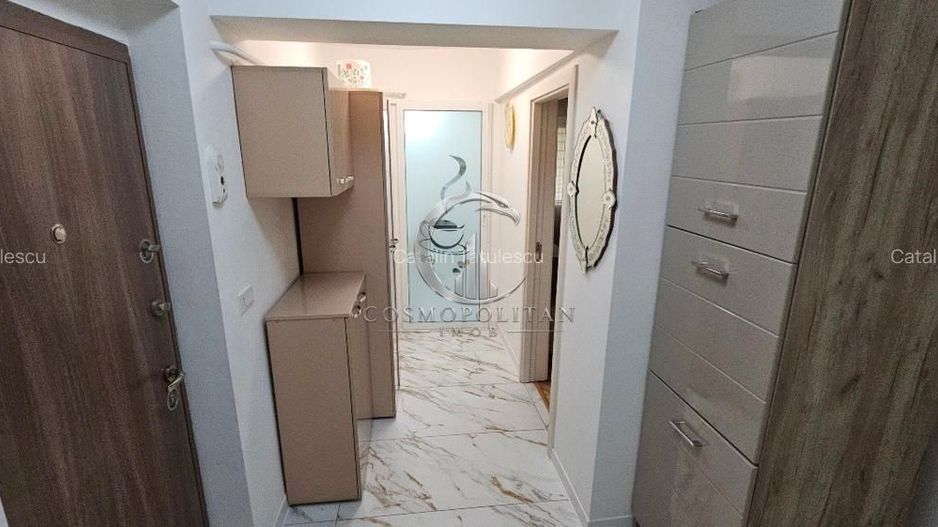 Apartament cu 2 camere ultracentral etaj 1 renovat mobilat utilat - Poză 4