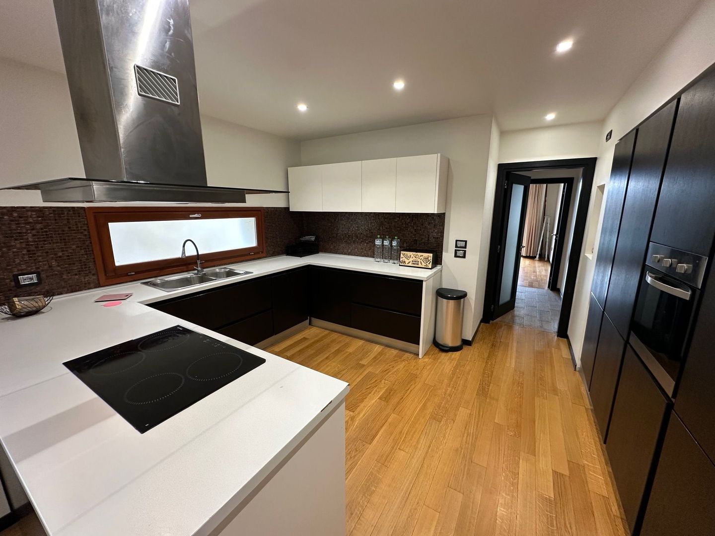 Apartament cu 5 camere în zona Brancoveanu - Poză 13