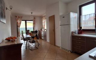 Casa individuala frumoasa si spatioasa in Giroc - Poză 23