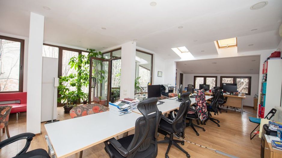 Vila de inchiriat | D+P+E renovata 2025 - Poză 1