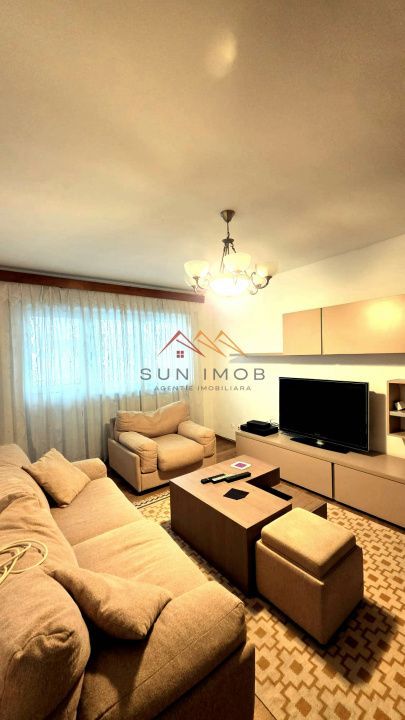 Apartament 3 camere, ultracentral, decomandat, 2 grupuri sanitare - Poză 1