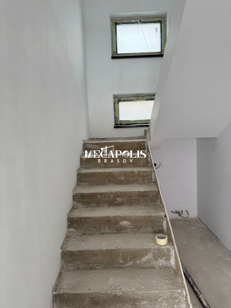 Casă Individuala 4 CAMERE de vânzare în Cartier Izvor - Poză 7