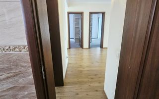 Vilă spațioasă Strejnicu S+P+1E+M, 8 camere, garaj, teren 595 mp - Poză 74