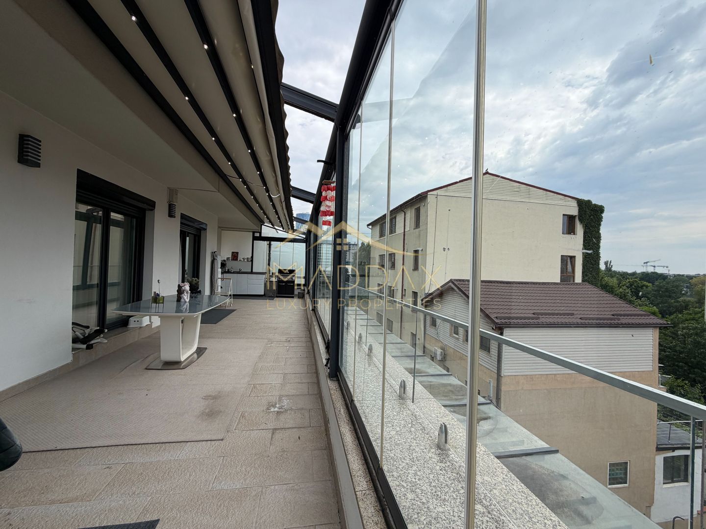 Apartament de tip Duplex 6 camere *250mp* + 2 Garaje // Herastrau - Poză 37