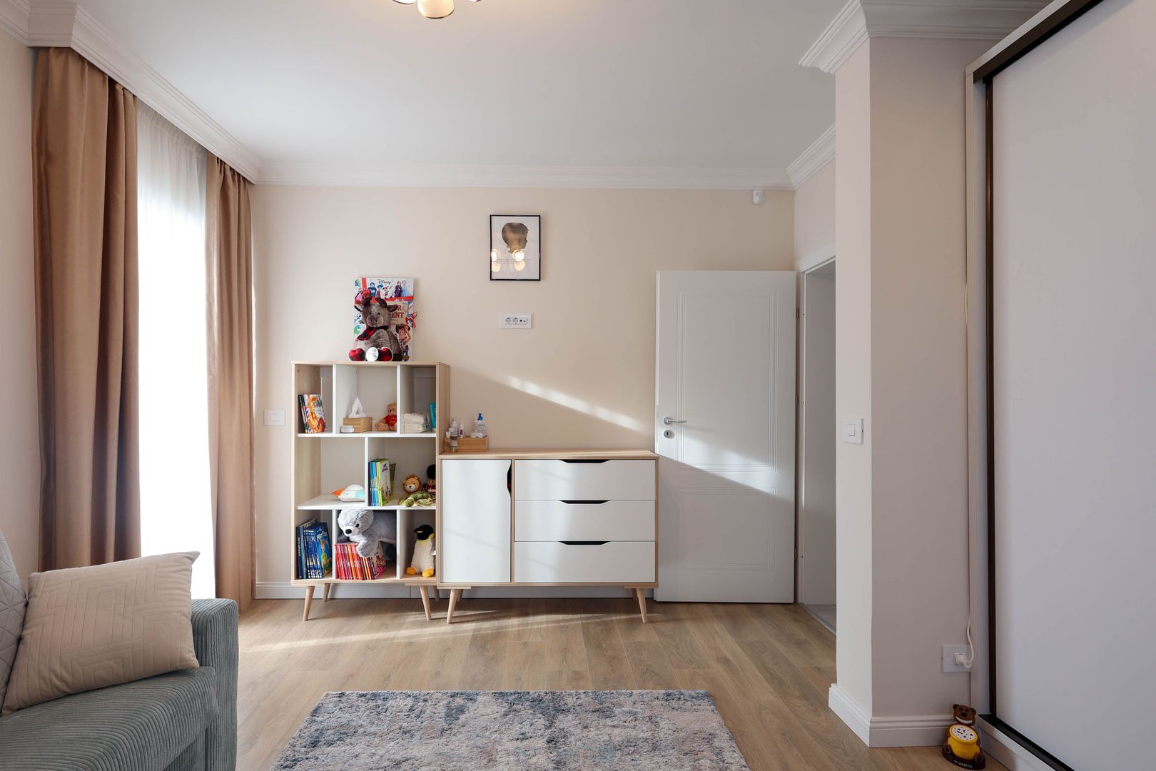 Casă ideală pentru familie în Brașov, Bunloc – spațioasă, luminoasă, priveliște - Poză 46