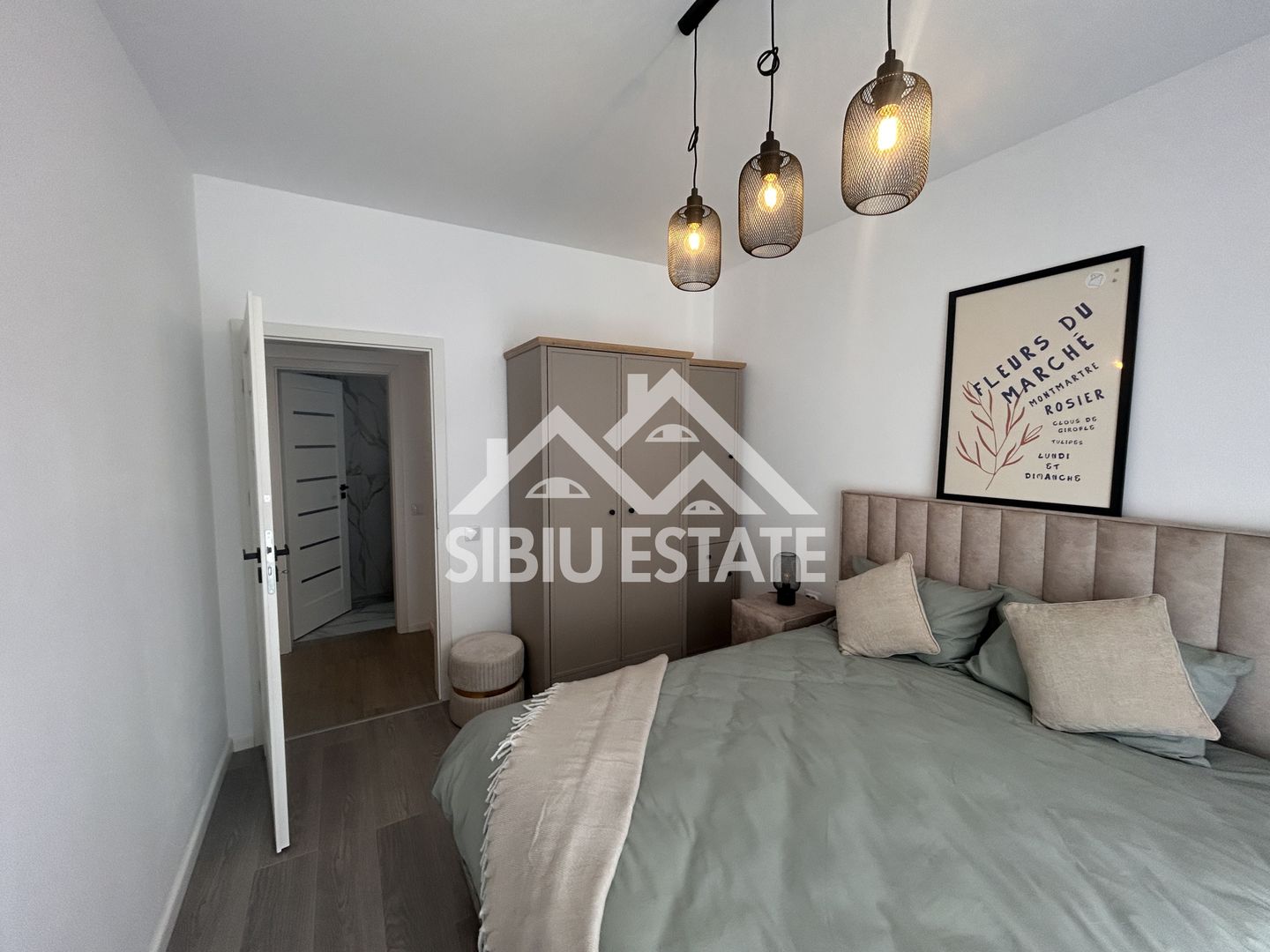 Apartament 2 camere, finisat la cheie, cu balcon - Poză 1
