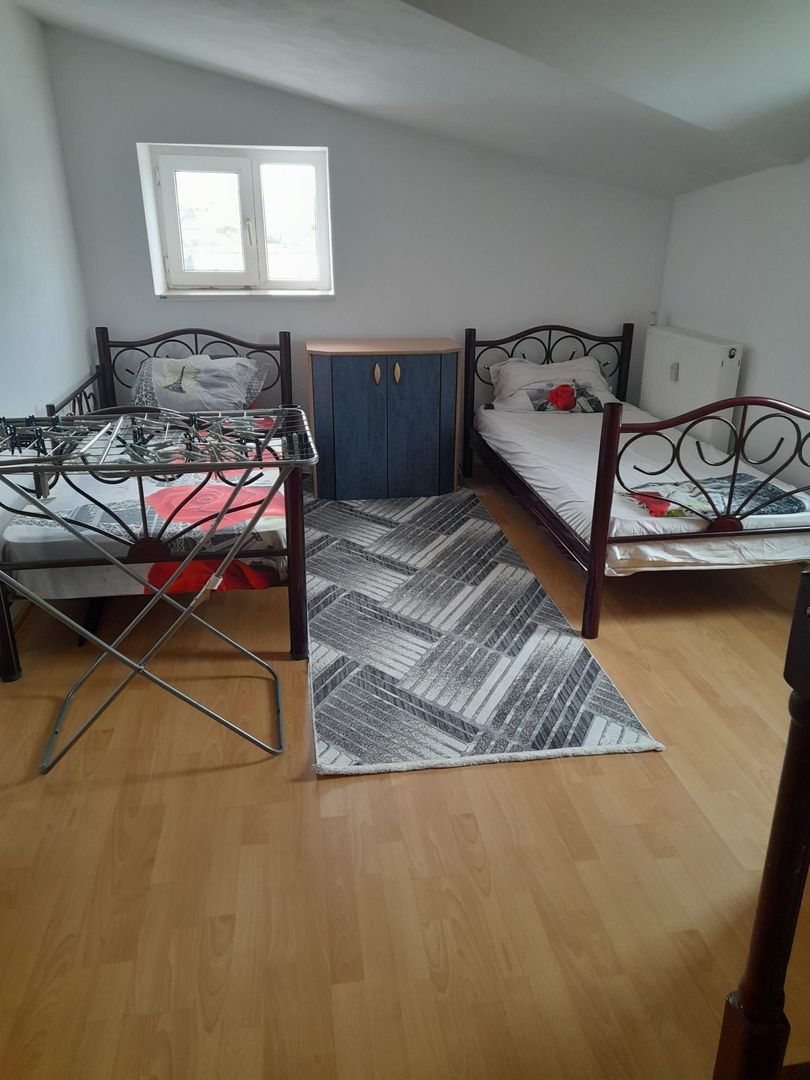 Mansarda  situata in Micro 21, cu balcon si vedere la Dunare - Poză 5