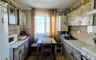 Apartament 3 camere | decomandat | zona Micro 3 - Poză 1