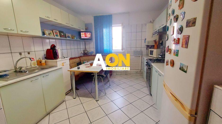 Apartament 2 camere, mobilat, utilat, Cetate - Poză 6