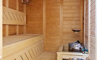 Vila exclusivista cu piscina, sauna si crama, 479.27 mp, langa padure - Poză 12