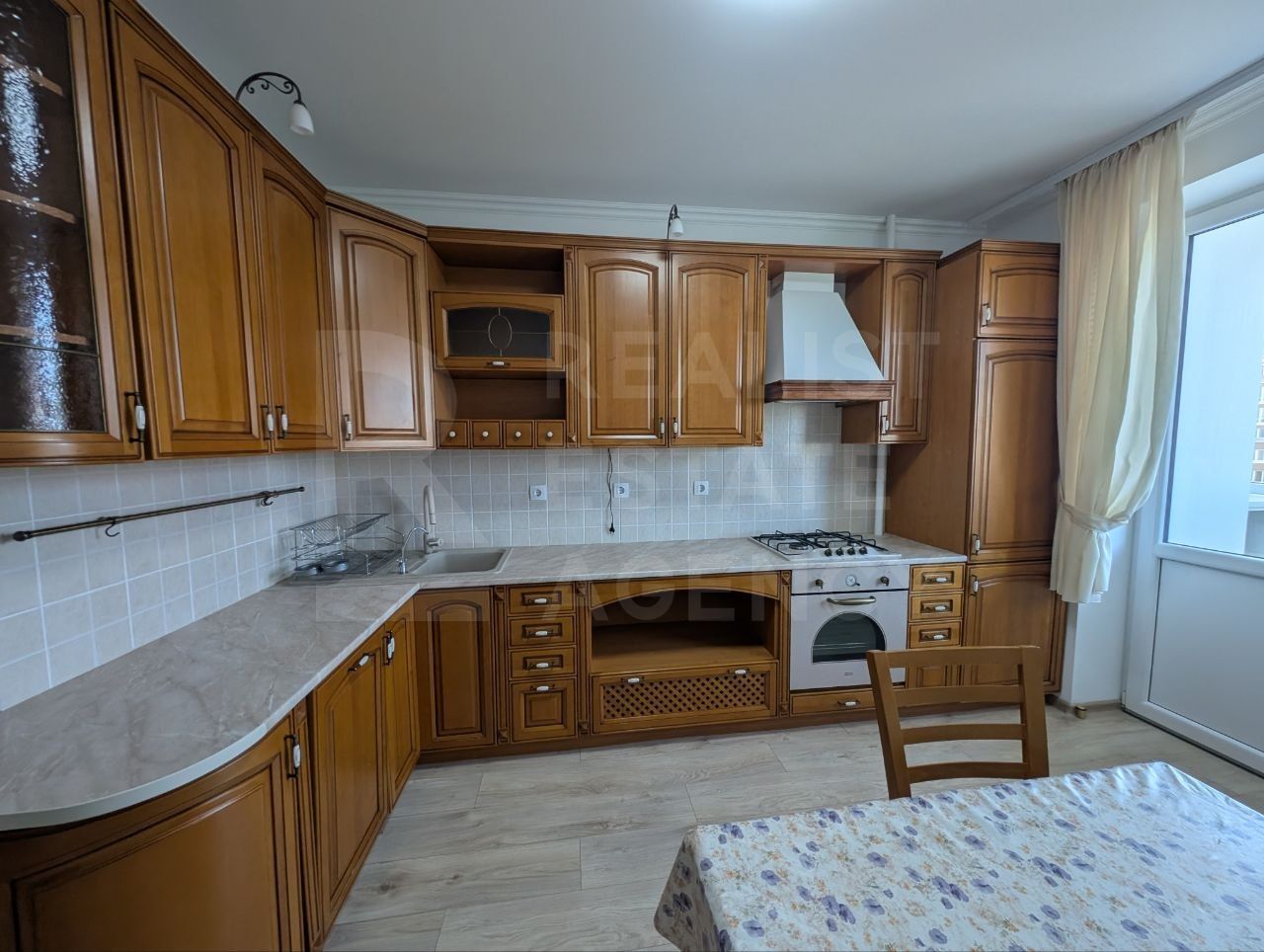 Chirie, apartament 3 camere, str. Alba Iulia, Buiucani - Poză 11