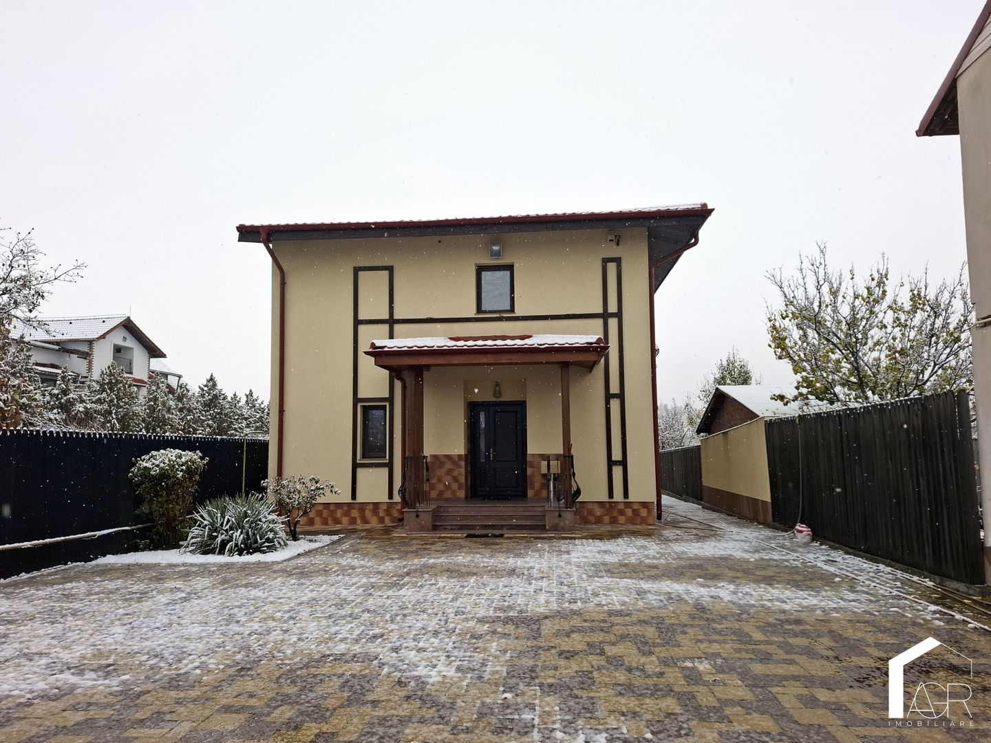 Vila cu 4 camere, Gageni - Poză 2