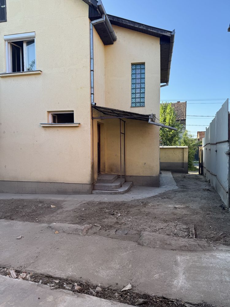 BRASADAS vinde casa cu 3 camere, si curte în zona UNIRII. - Poză 2