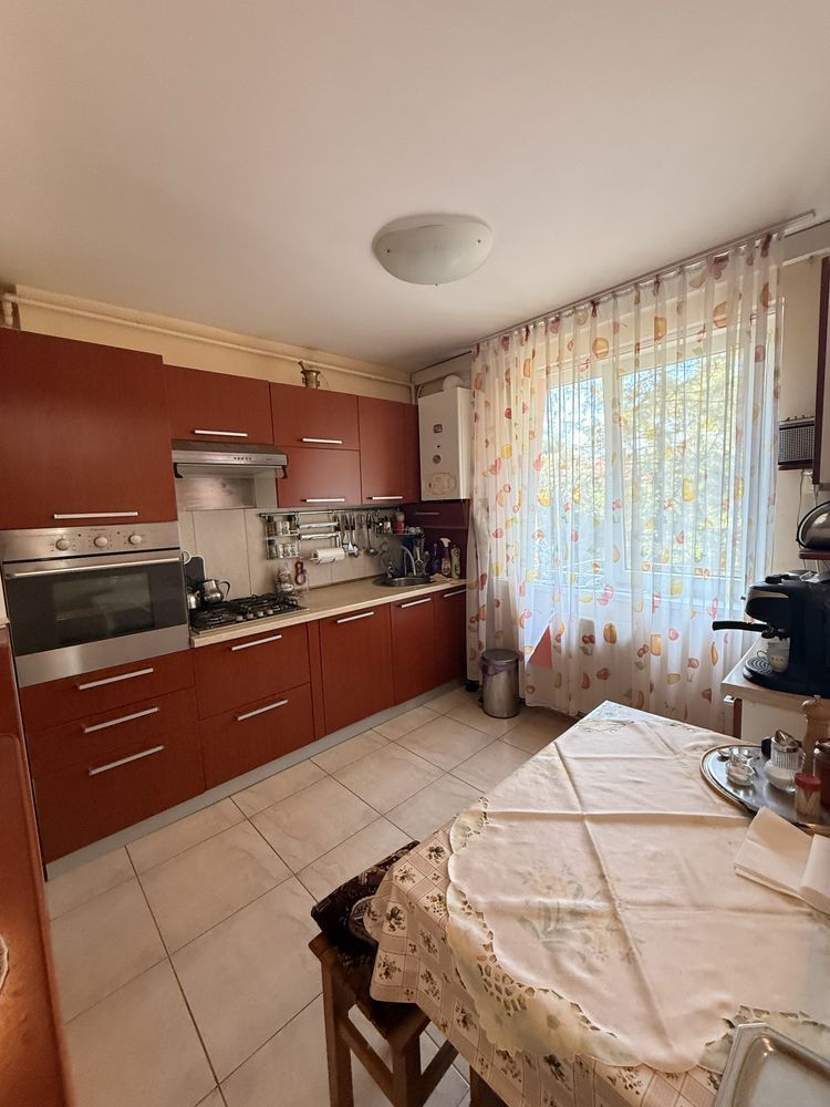 BRASADAS vinde ap 3 camere etajul 2/4 pe Careiului - Poză 7