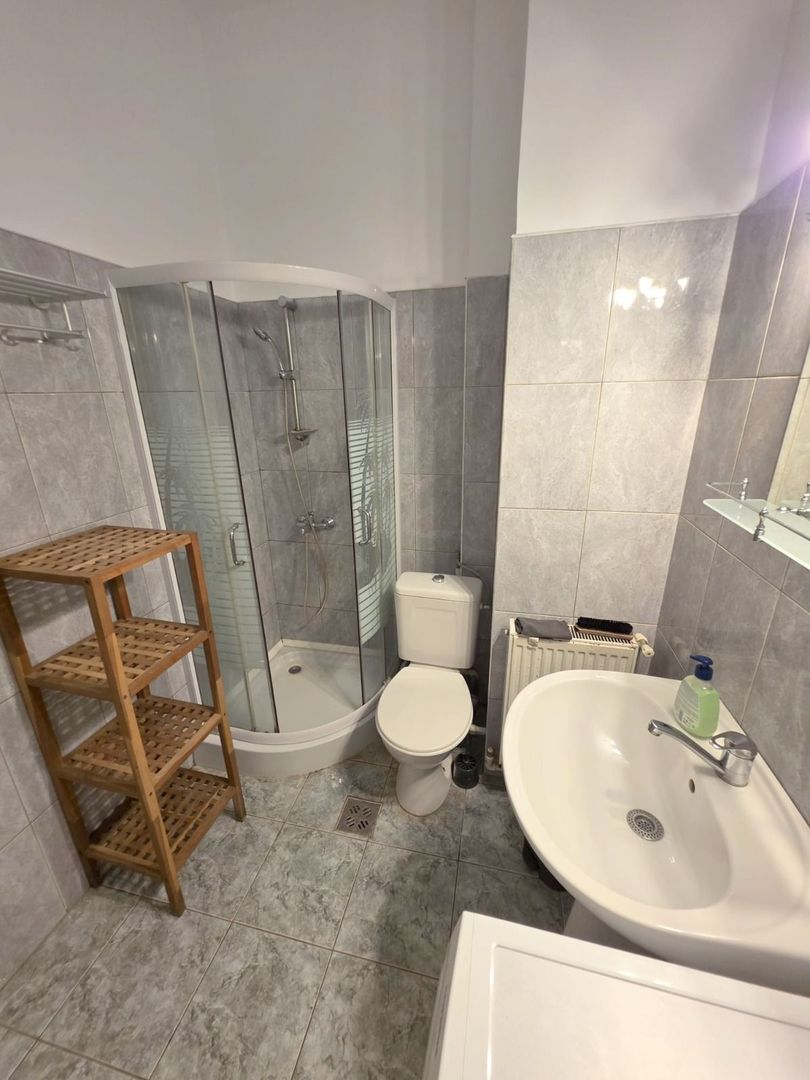 De inchiriat apartament cu o camera ultracentral, et. 1, 320 euro - Poză 5