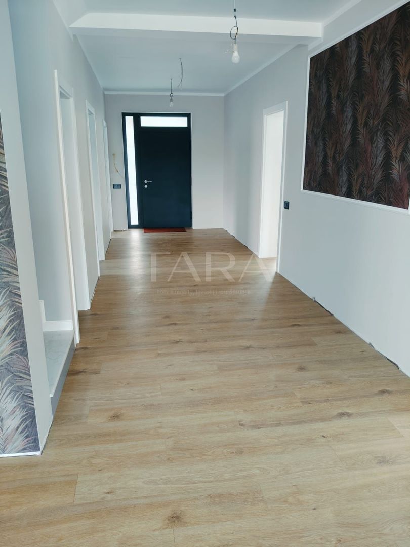Casă modernă în Sânnicoara, teren 739 mp, garaj dublu și terase - Poză 1