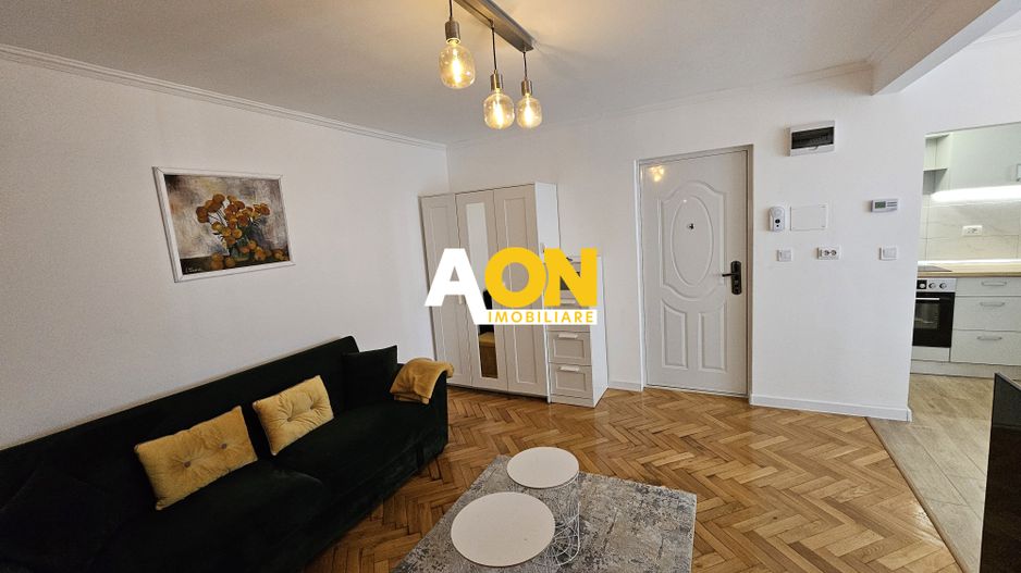 Apartament cu 2 Camere, Etaj Intermediar, Zonă Ultracentrală - Poză 2
