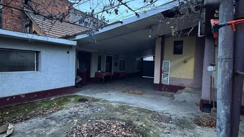 Casa de vanzare zona Velenta - Poză 9