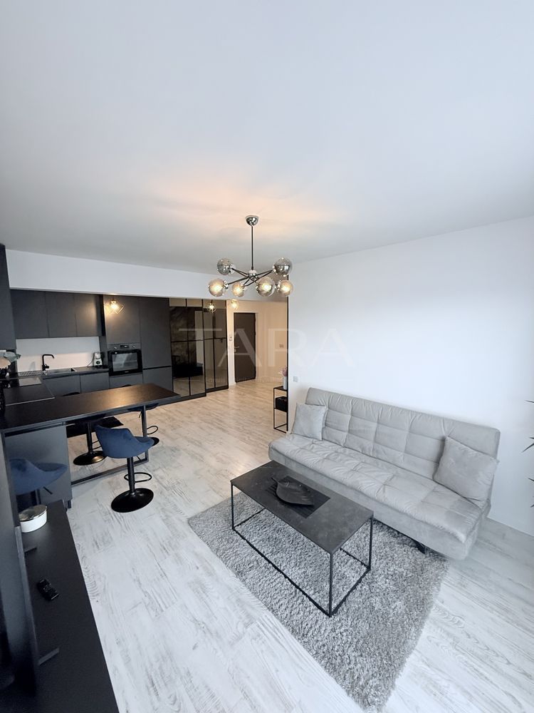 Apartament 57 mp si 9 balcon, complet utilat, Baciu. - Poză 1