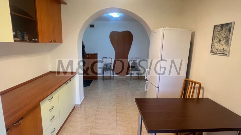 2 camere decomandat etaj 3 renovat -CENTRALA - Poză 4