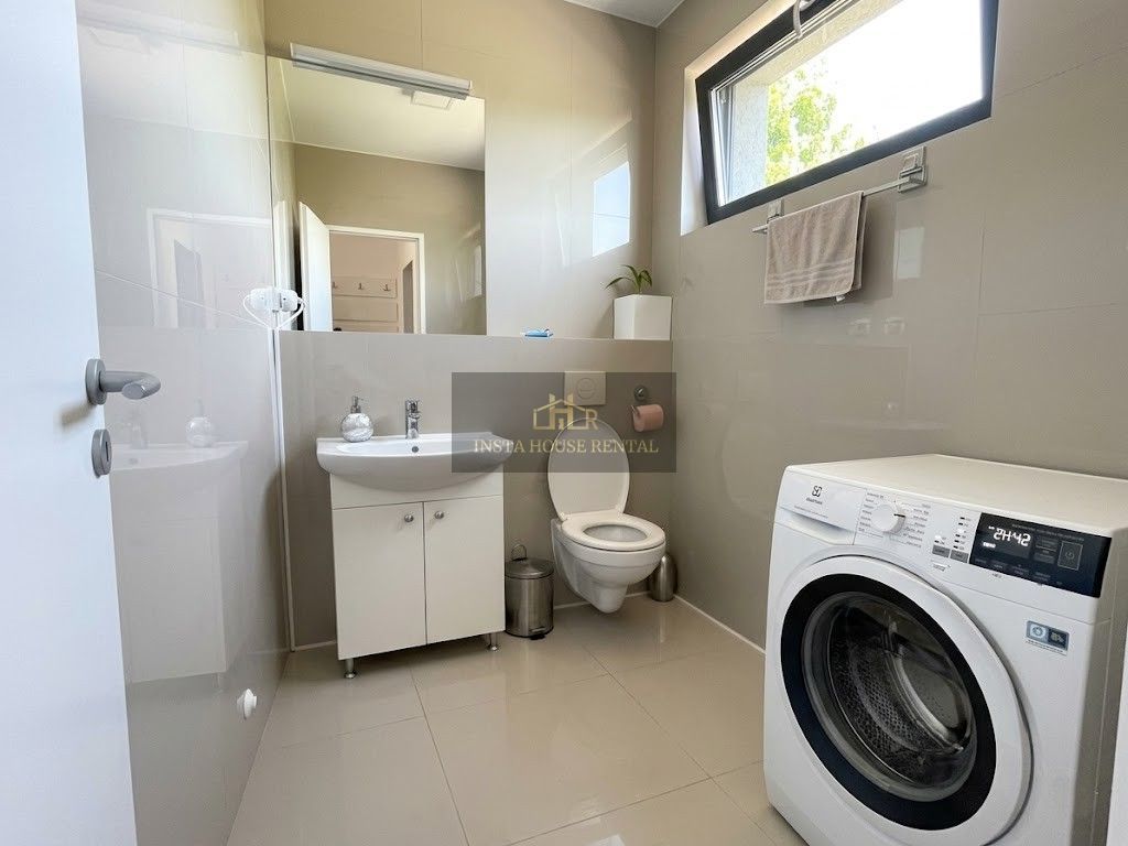 Vila 4 camere Pipera/Tunari *parcare 2 + terasa si gradina* - Poză 11