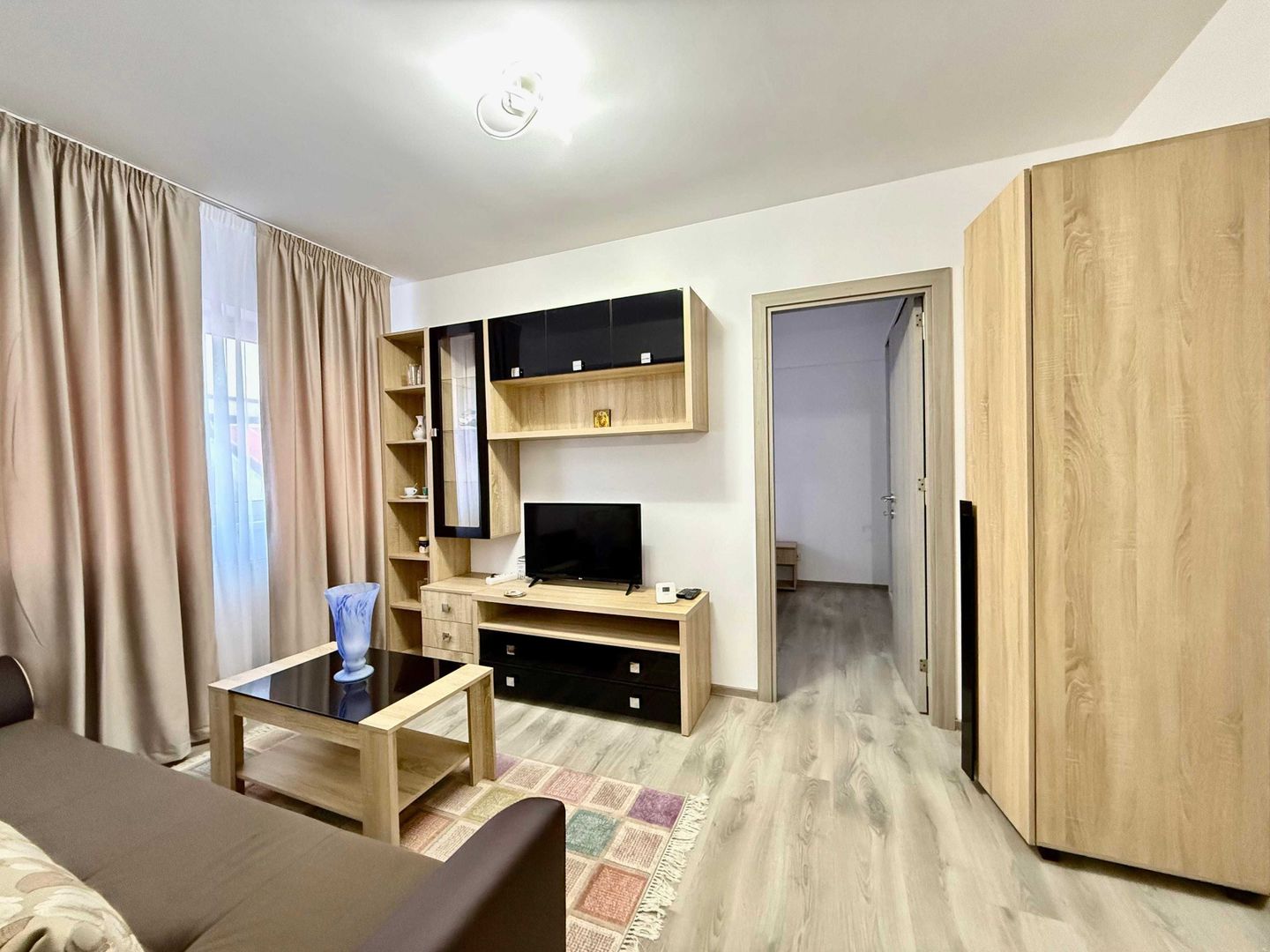 Apartament 2 camere de închiriat Centrală proprie Parcare inclusă Metalurgiei - Poză 1