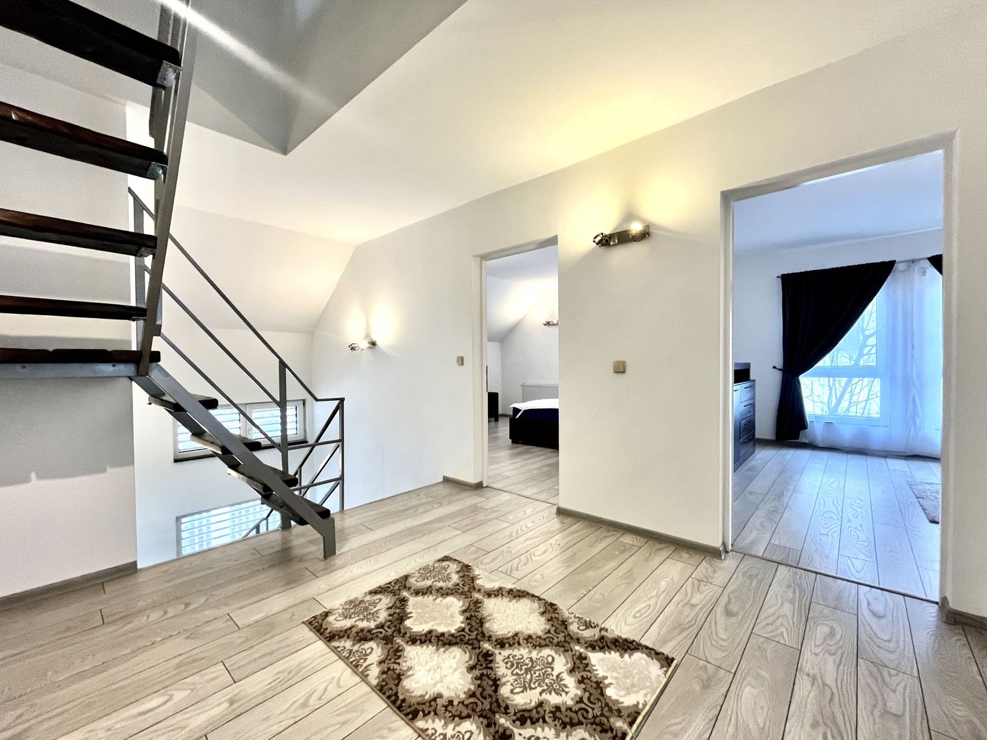 Casă luminoasă cu curte și garaj, perfectă pentru familie | Braytim - Poză 13