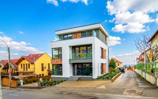 Oportunitate de investitie! Spatiu in proximitatea Grand Hotel Italia! - Poză 1