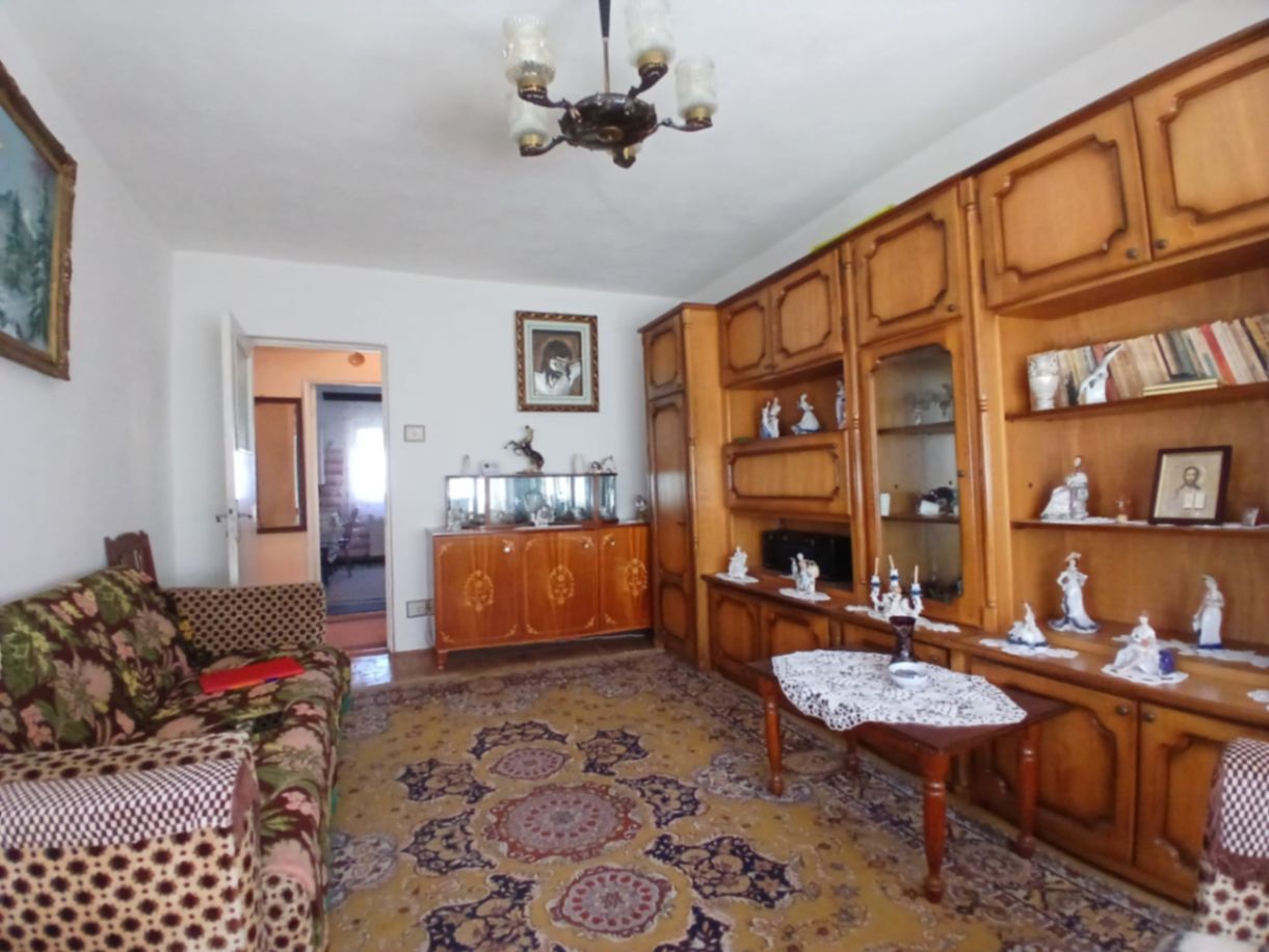 Decomandat! Vânzare apartament cu 3 in Targoviste- m11! - Poză 9