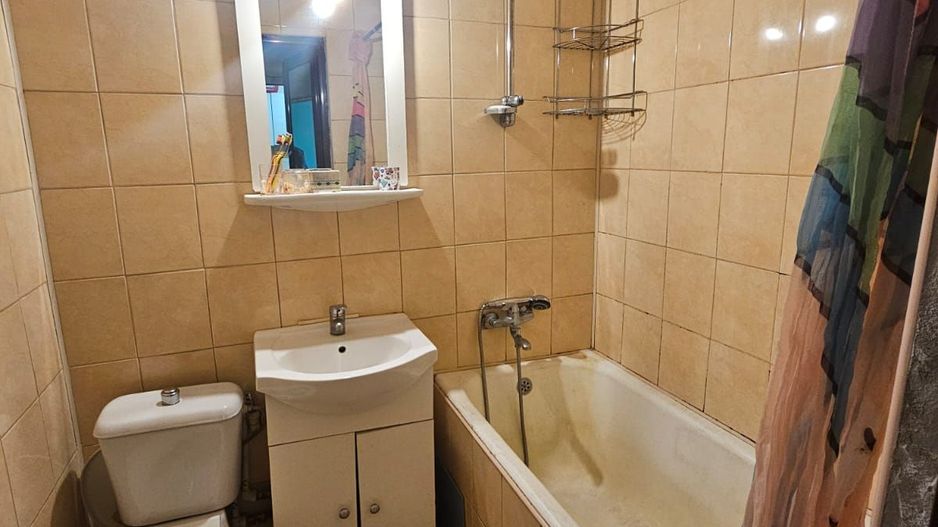 Apartament cu 2 camere, etaj 2, Razboieni - Poză 8