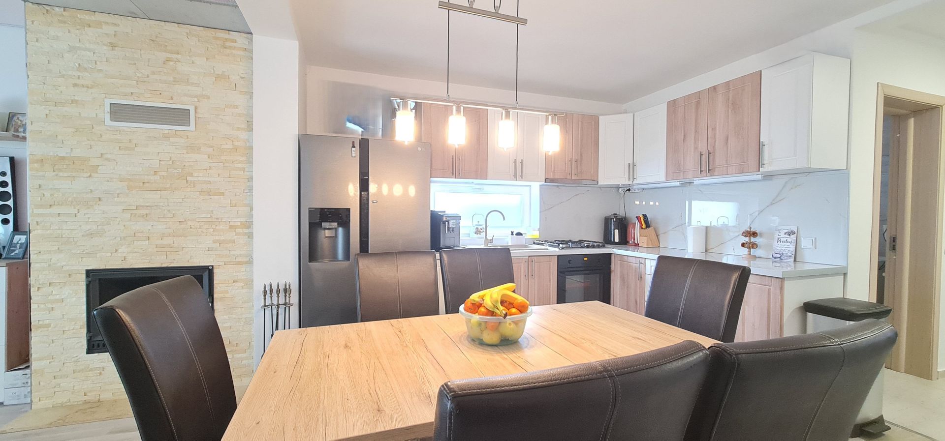 Casa 4 camere semimobilata in Cartier Izvor Tarlungeni Brasov - Poză 1