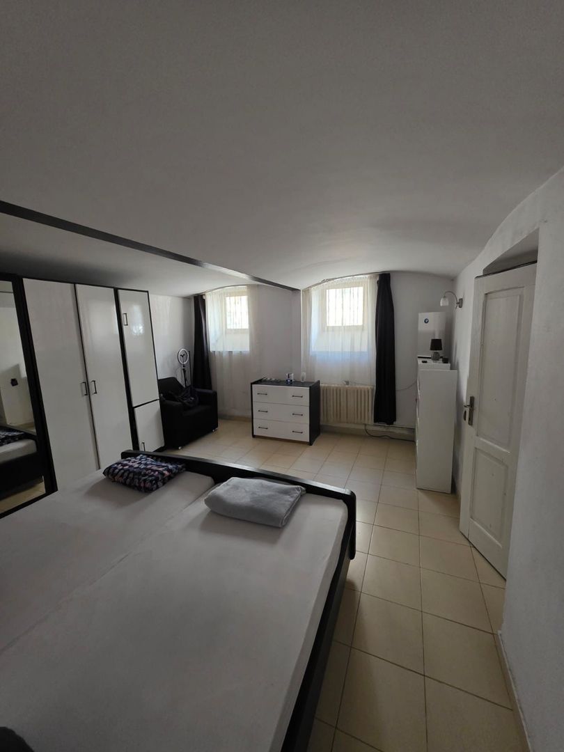 Apartament generos 4 camere la 5 minute de Piața Victoriei - Poză 3