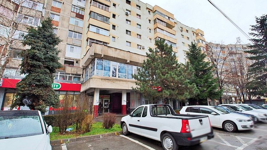 Inchiriere spatiu comercial 350 mp, Prundu, complex 2, stradal - Poză 2