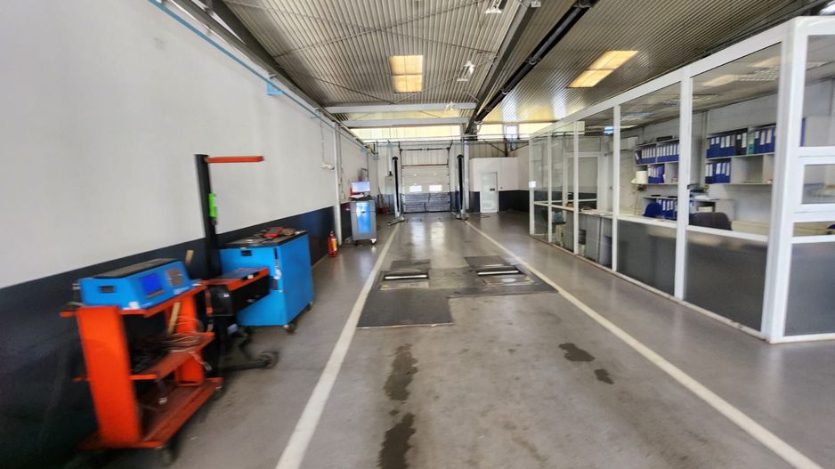 Spatiu industrial  si showroom central de inchiriat - Poză 2