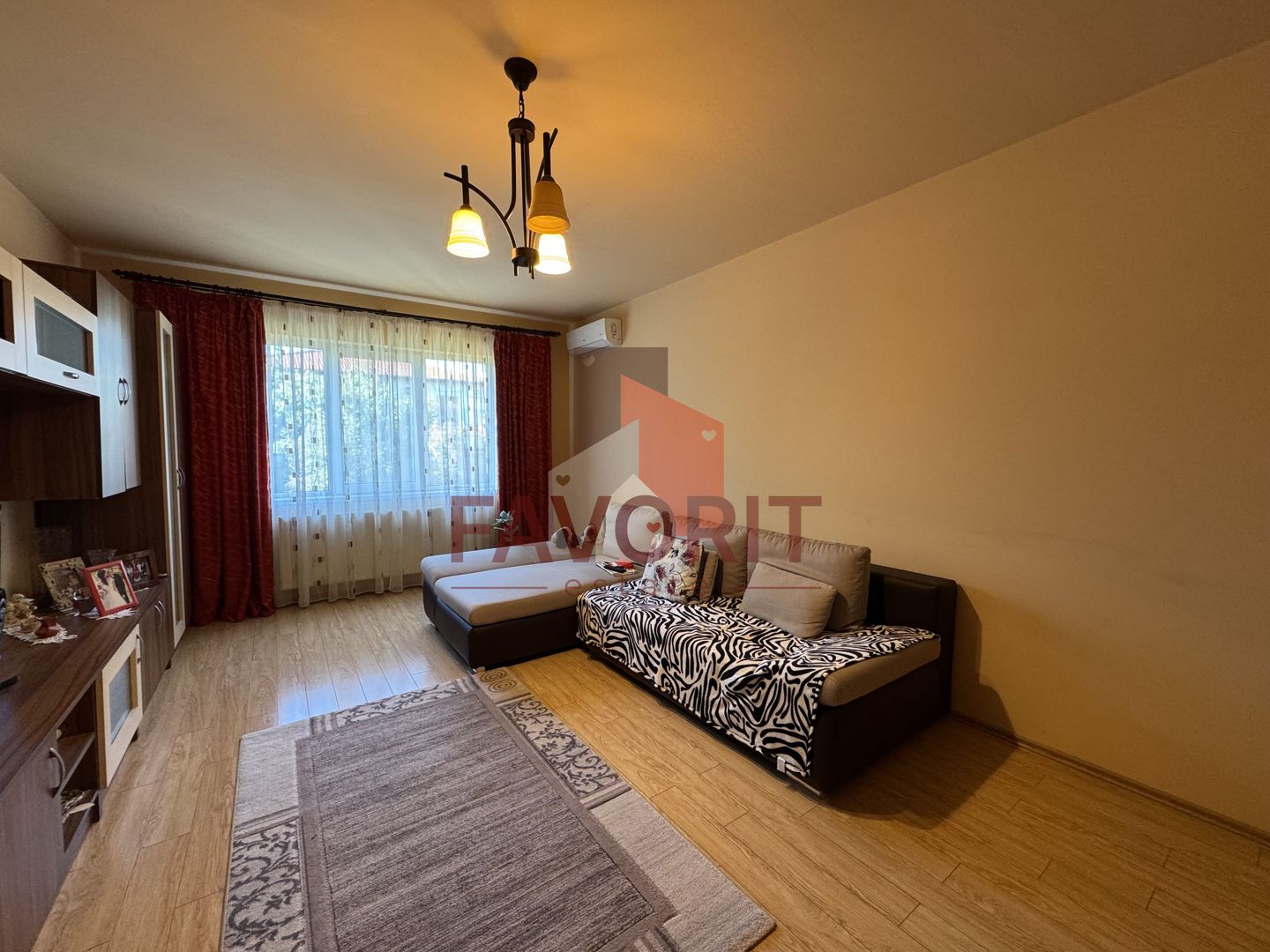 COMISION 0%.  Casa individuala cu garaj . Zona Decathlon . - Poză 2