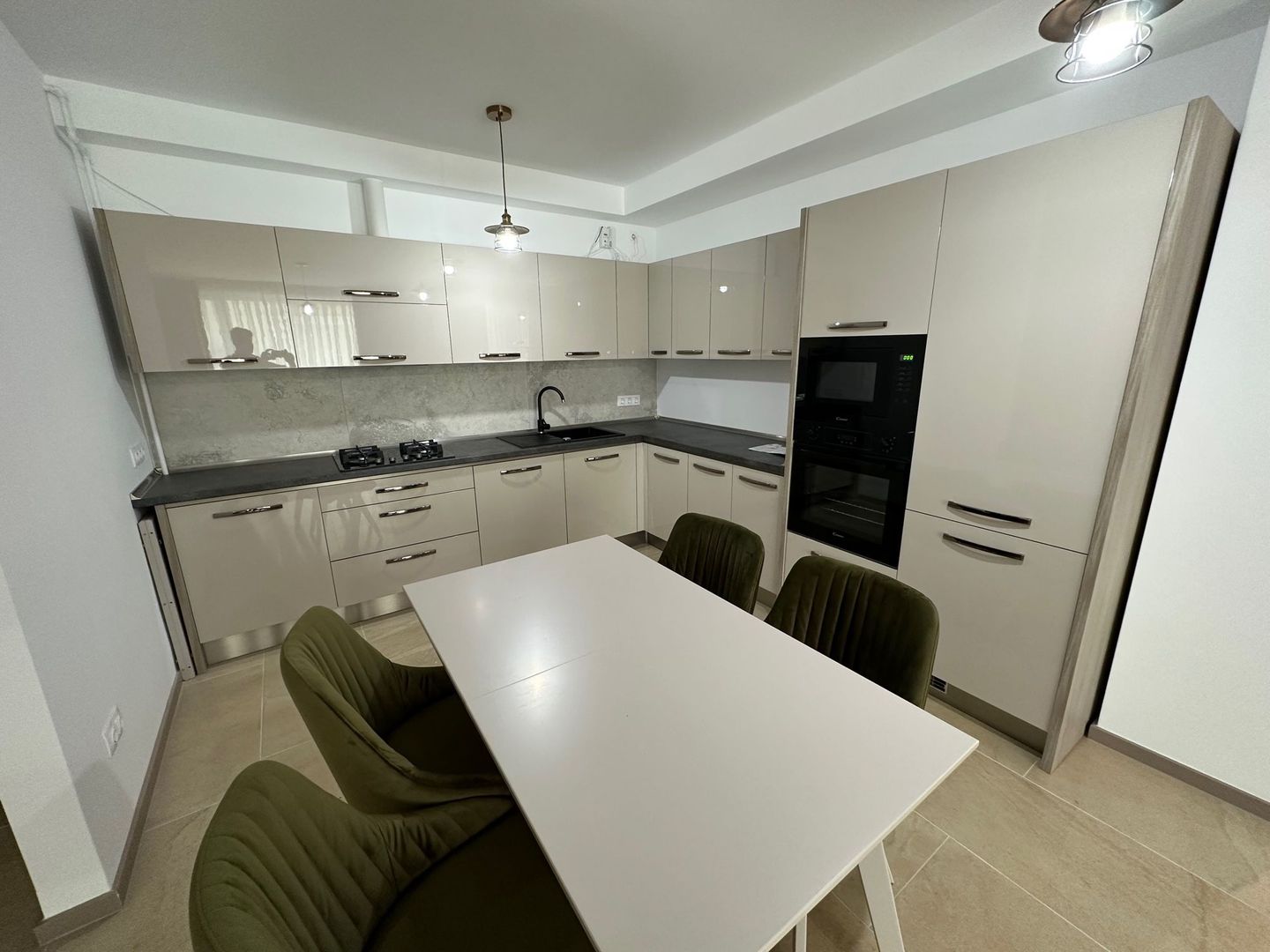 Apartament bloc nou 3 camere - parcare subterana - Poză 3